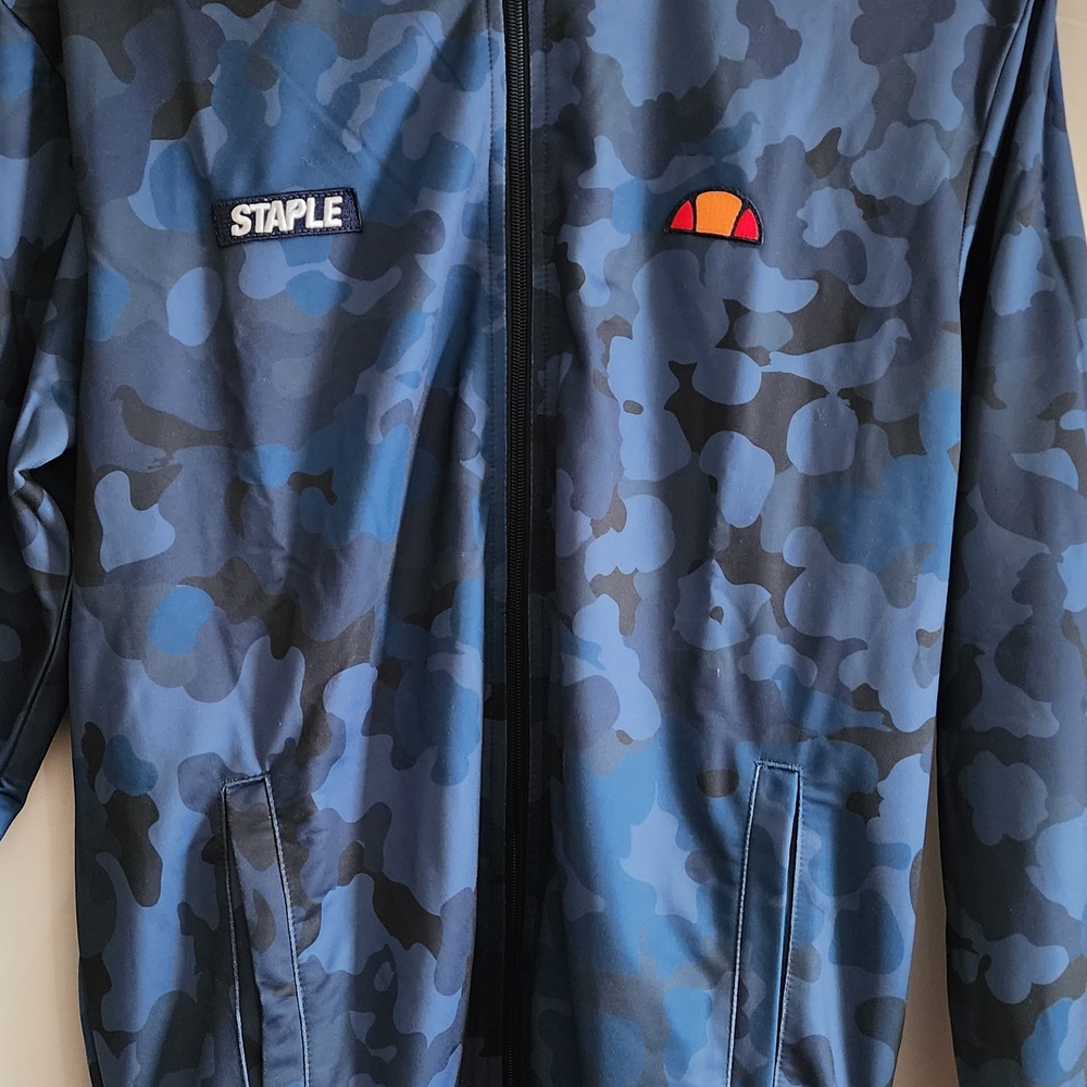 Ellesse x Staple Pigeon Times Tracktop All Over Print Size Medium NWT Sold Out